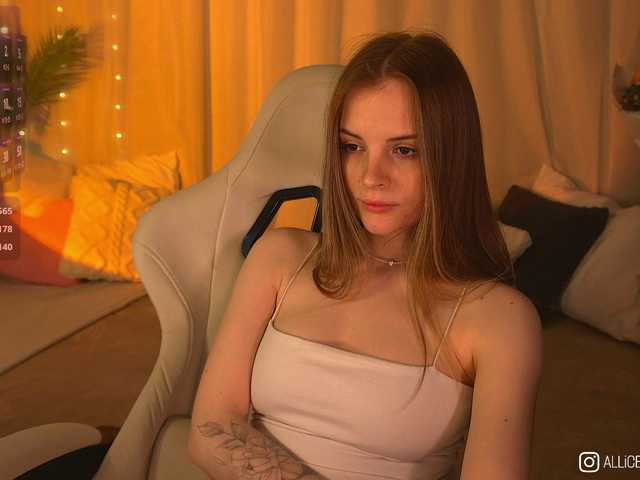 1-Babyfox's BongaCams show and profile