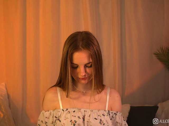 1-Babyfox's BongaCams show and profile