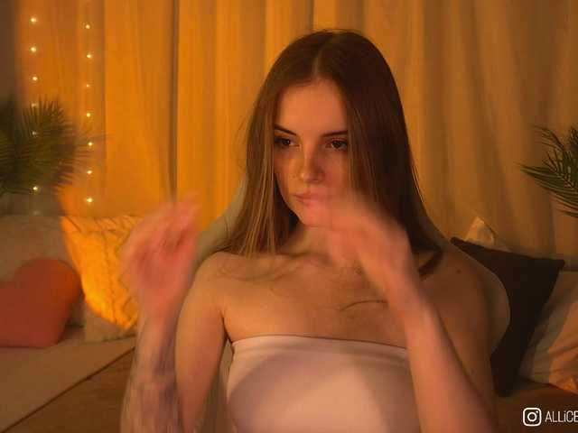 1-Babyfox's BongaCams show and profile