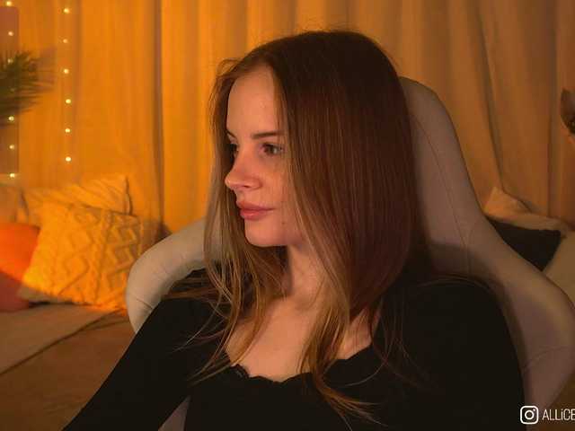 1-Babyfox's BongaCams show and profile