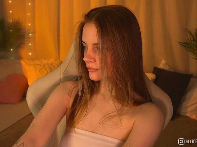 1-Babyfox's BongaCams show and profile