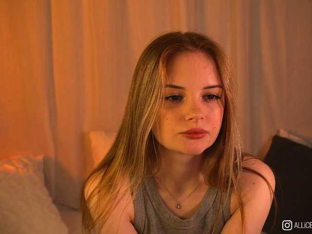 1-Babyfox's BongaCams show and profile