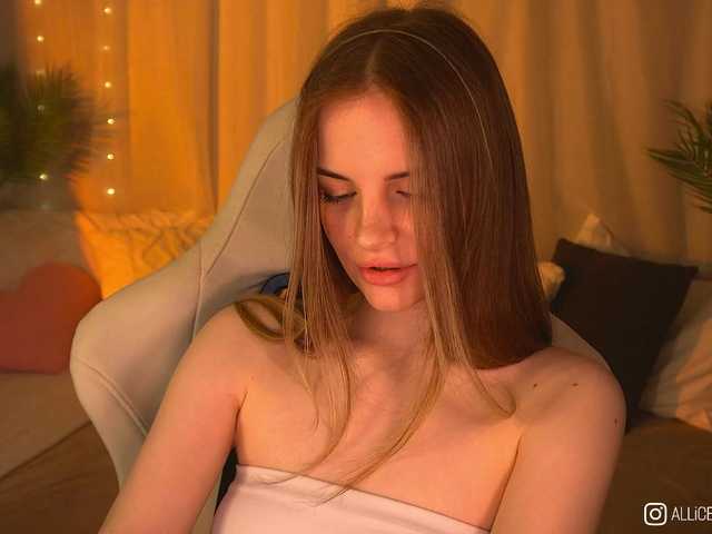 1-Babyfox's BongaCams show and profile