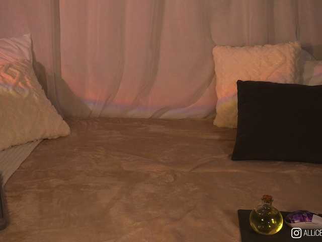 1-Babyfox's BongaCams show and profile