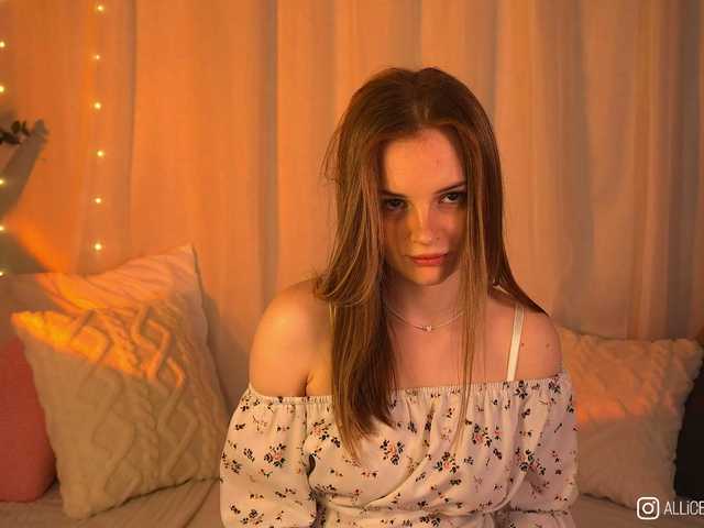 1-Babyfox's BongaCams show and profile