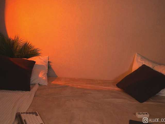 1-Babyfox's BongaCams show and profile