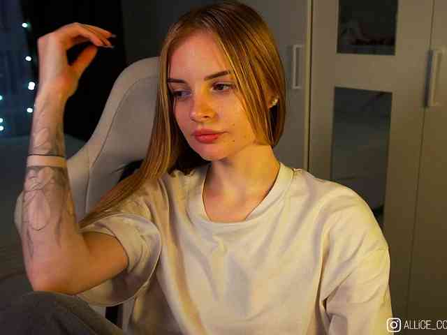 1-Babyfox Live Webcam on BongaCams