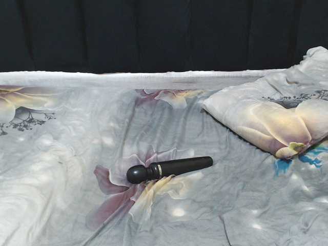 EBONYWILDASS's BongaCams show and profile