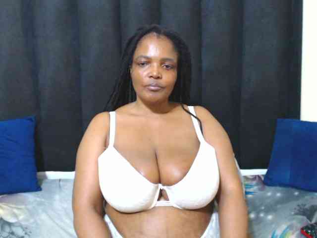 EBONYWILDASS webcam