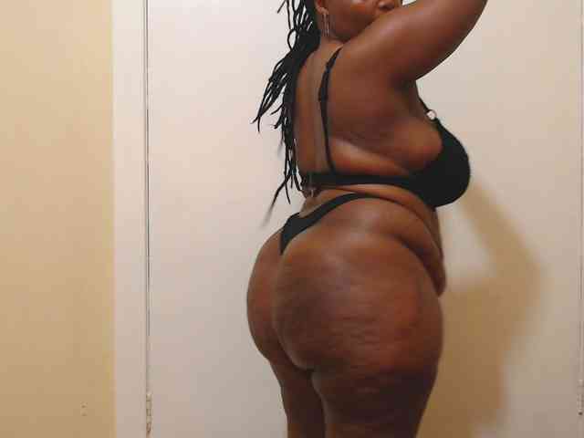EBONYWILDASS webcam