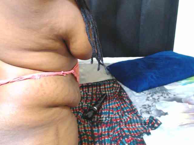 EBONYWILDASS webcam