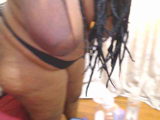 EBONYWILDASS webcam
