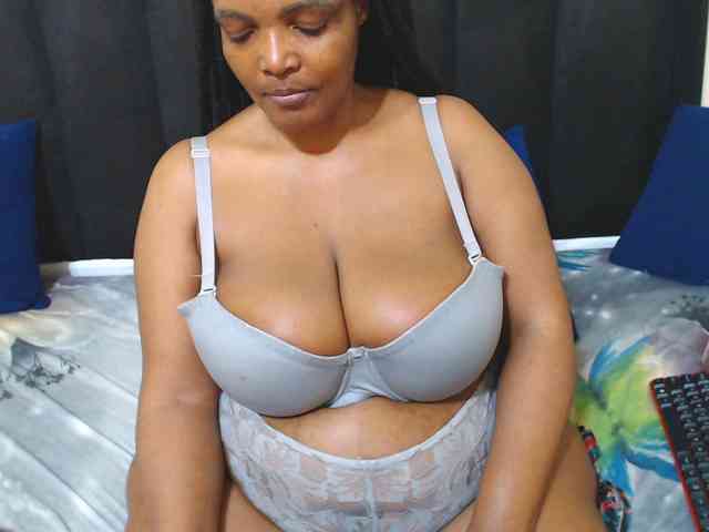 EBONYWILDASS webcam