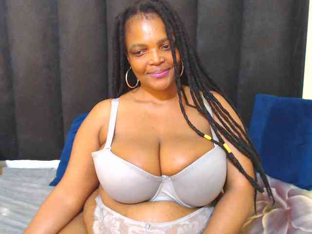 EBONYWILDASS webcam