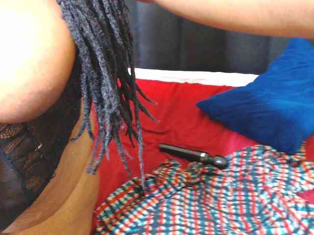 EBONYWILDASS webcam