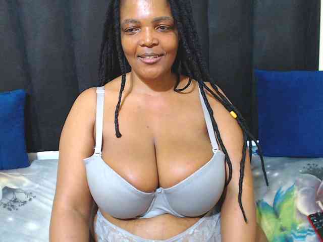 EBONYWILDASS webcam