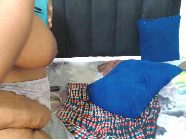 EBONYWILDASS webcam