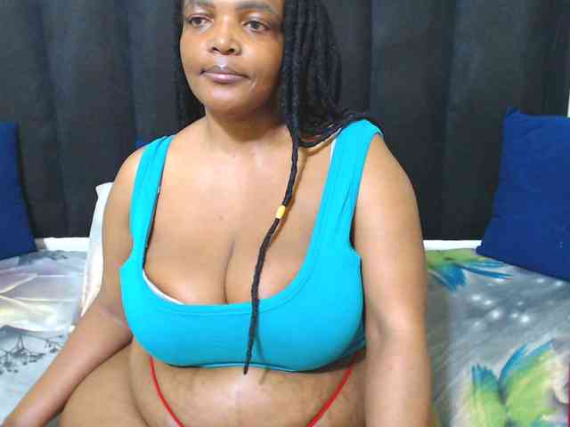 EBONYWILDASS webcam