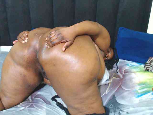EBONYWILDASS webcam