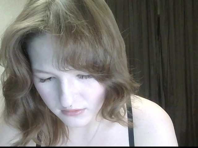 -Evmenida's BongaCams show and profile