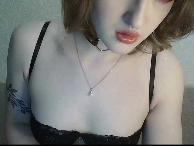 -Evmenida's BongaCams show and profile