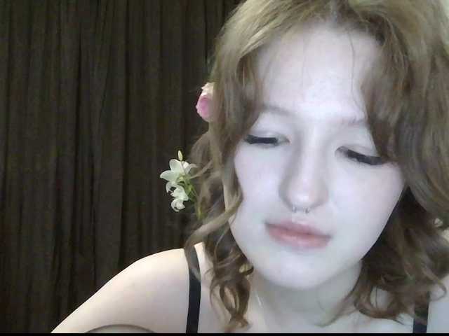 -Evmenida's BongaCams show and profile