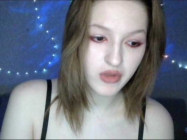 -Evmenida's BongaCams show and profile