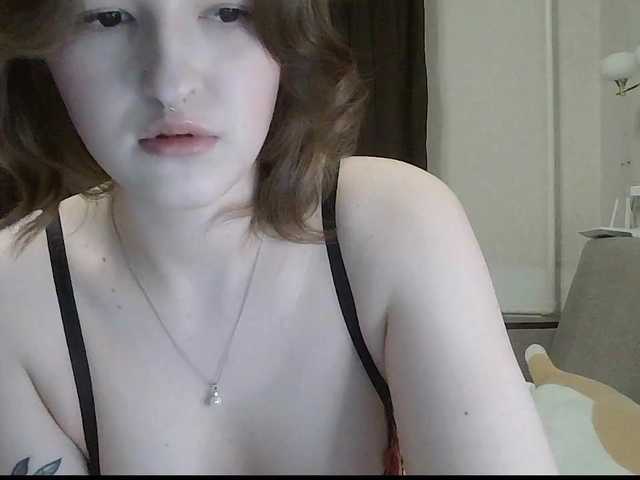 -Evmenida's BongaCams show and profile