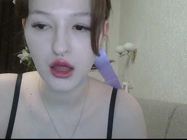 -Evmenida's BongaCams show and profile