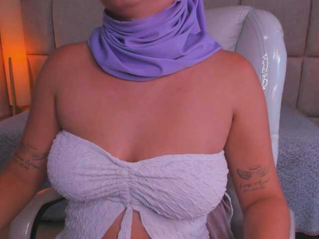 Raniia chat room