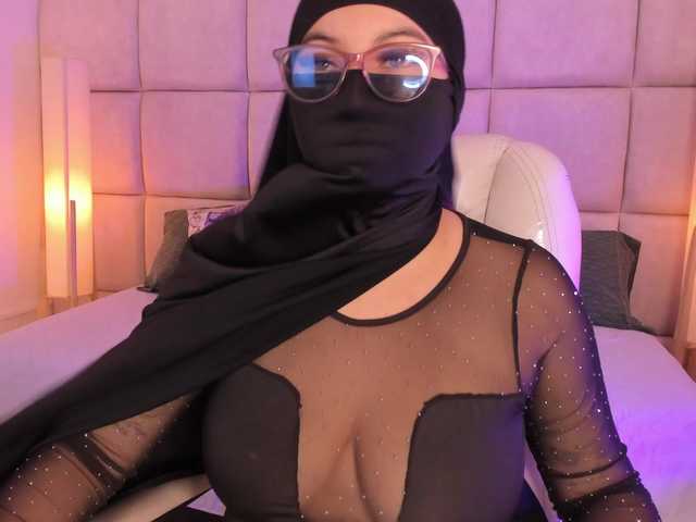  Raniia chat room