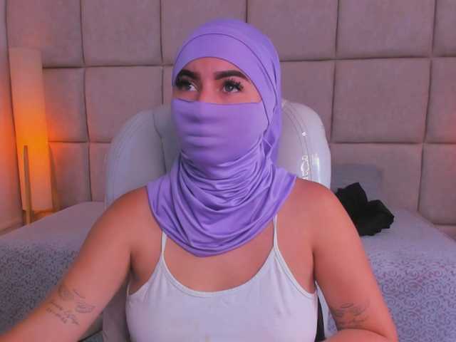  Raniia chat room