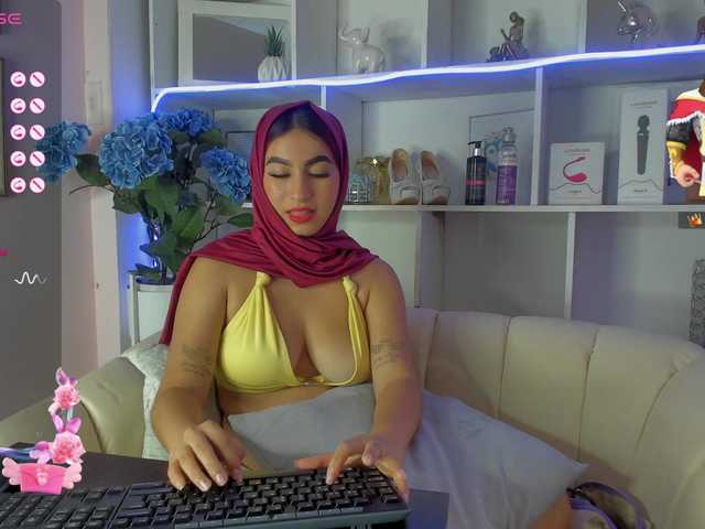  Raniia chat room