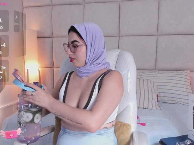  Raniia chat room
