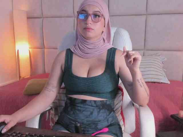 live voyeur web cam Raniia