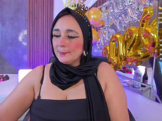 HijabiMilf's BongaCams show and profile