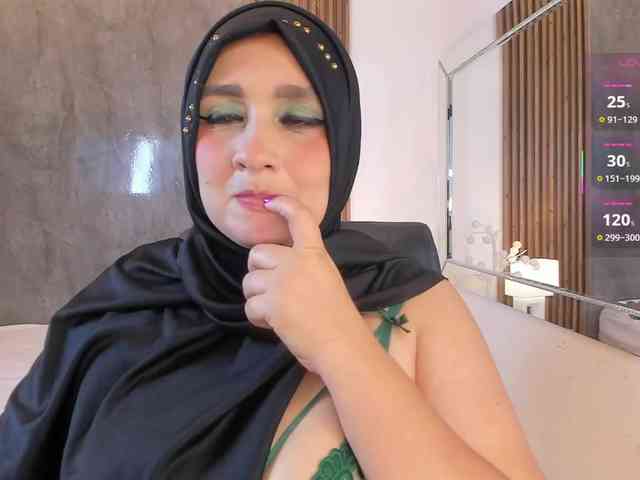 HijabiMilf webcam