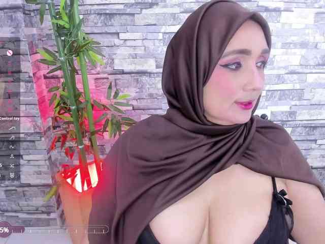 HijabiMilf webcam