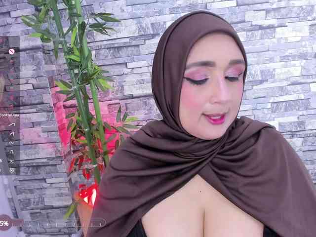 HijabiMilf webcam