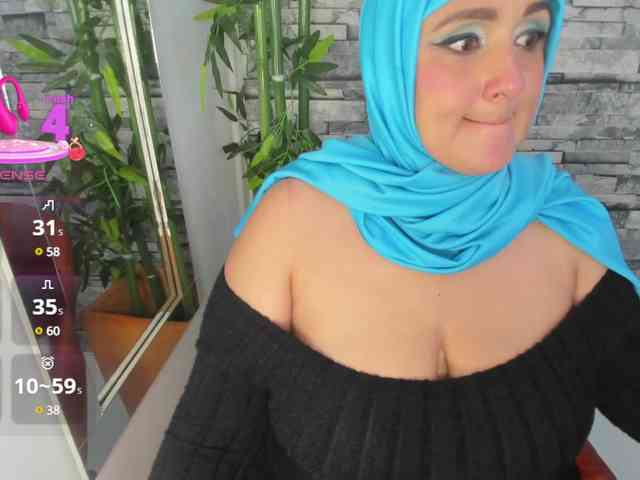 HijabiMilf webcam