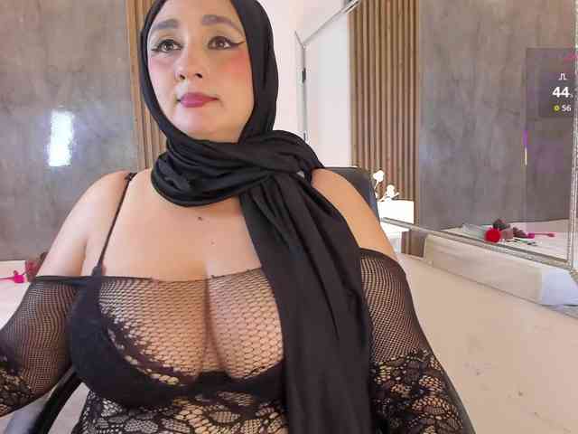 HijabiMilf webcam