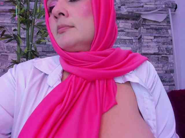 HijabiMilf webcam