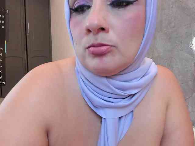 HijabiMilf webcam