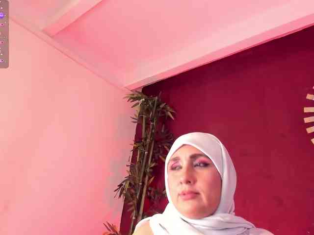 HijabiMilf webcam