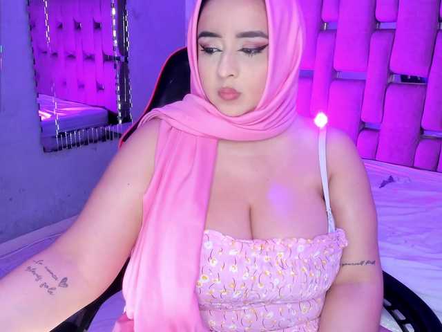 ThanaHaluff's BongaCams show and profile