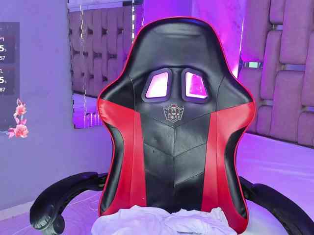 ThanaHaluff webcam