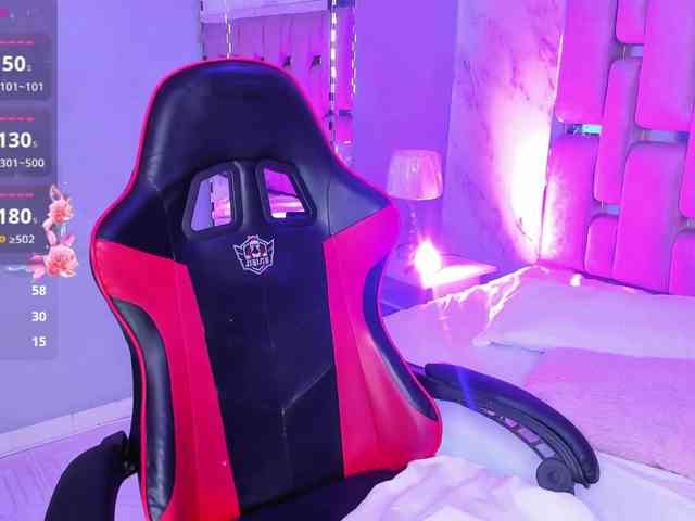 ThanaHaluff webcam