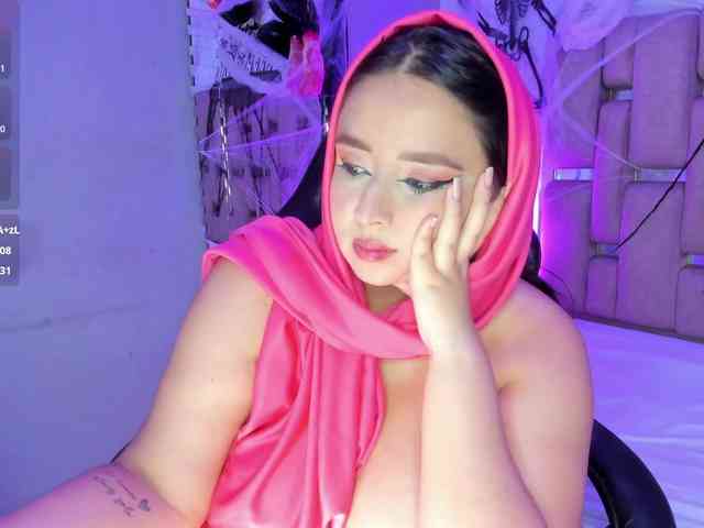 ThanaHaluff webcam