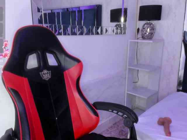 ThanaHaluff webcam