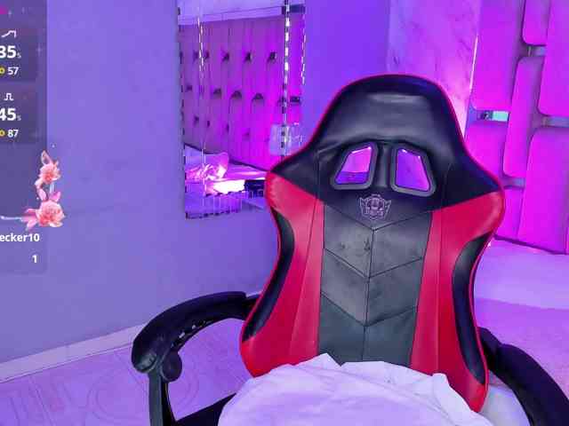 ThanaHaluff webcam
